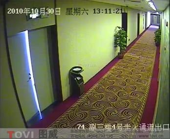 D1效果-某酒店客房走廊通道視頻監控錄像演示